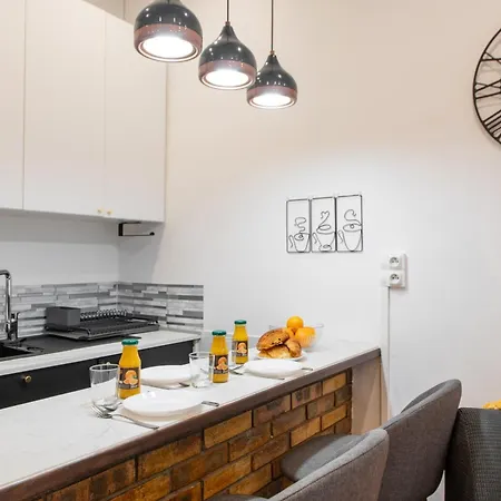 Cozy & Fully Equipped 5 Min Walk To Metro, Montparnasse Neighbourhood *