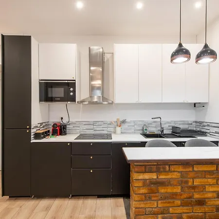 Cozy & Fully Equipped 5 Min Walk To Metro, Montparnasse Neighbourhood