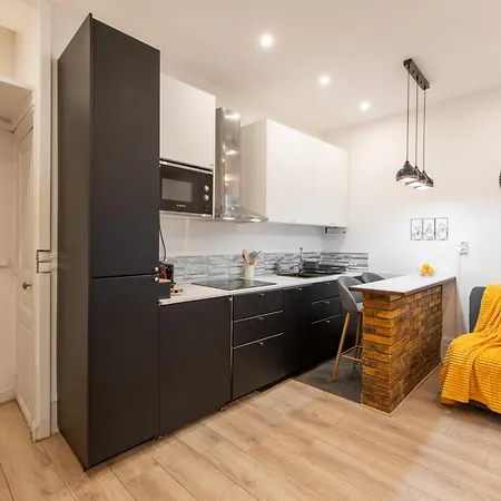 Apartment Cozy & Fully Equipped 5 Min Walk To Metro, Montparnasse Neighbourhood
