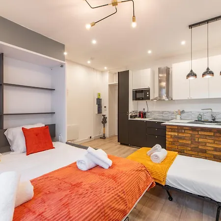 Cozy & Fully Equipped 5 Min Walk To Metro, Montparnasse Neighbourhood * Paris