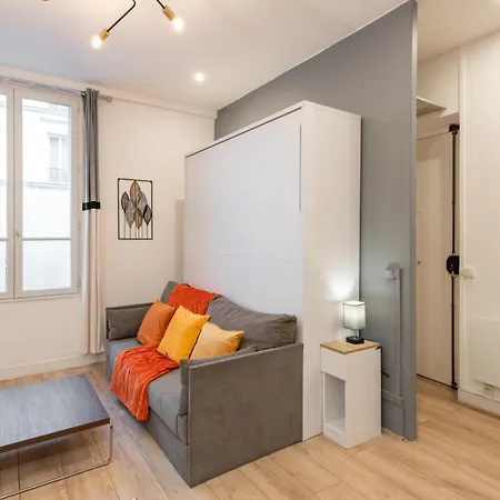 Cozy & Fully Equipped 5 Min Walk To Metro, Montparnasse Neighbourhood