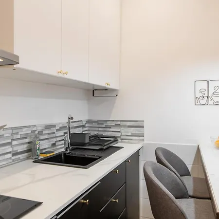 Apartment Cozy & Fully Equipped 5 Min Walk To Metro, Montparnasse Neighbourhood *