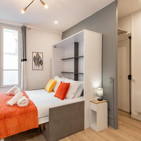 Apartment Cozy & Fully Equipped 5 Min Walk To Metro, Montparnasse Neighbourhood Paris