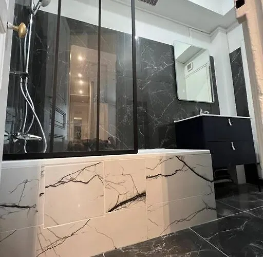 Cozy & Fully Equipped 5 Min Walk To Metro, Montparnasse Neighbourhood