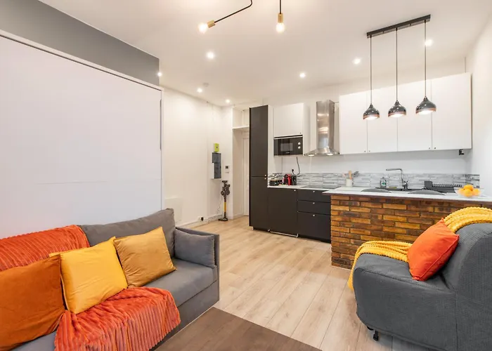 Cozy & Fully Equipped 5 Min Walk To Metro, Montparnasse Neighbourhood * Parijs
