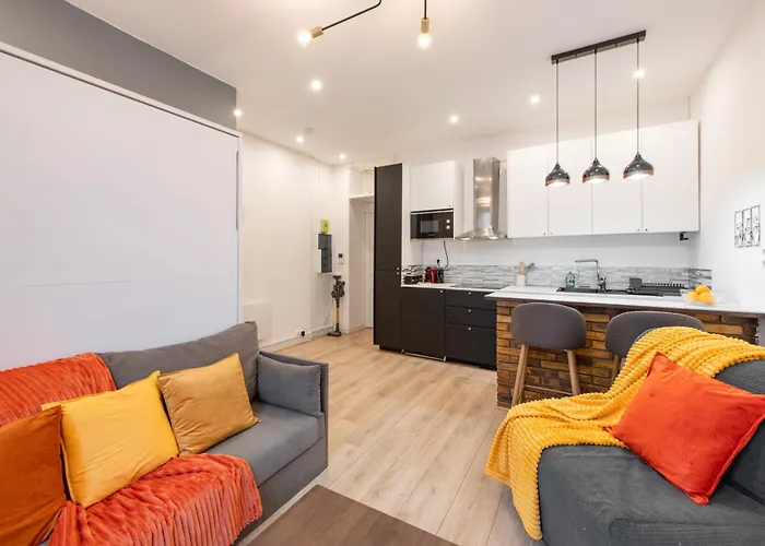 Cozy & Fully Equipped 5 Min Walk To Metro, Montparnasse Neighbourhood *