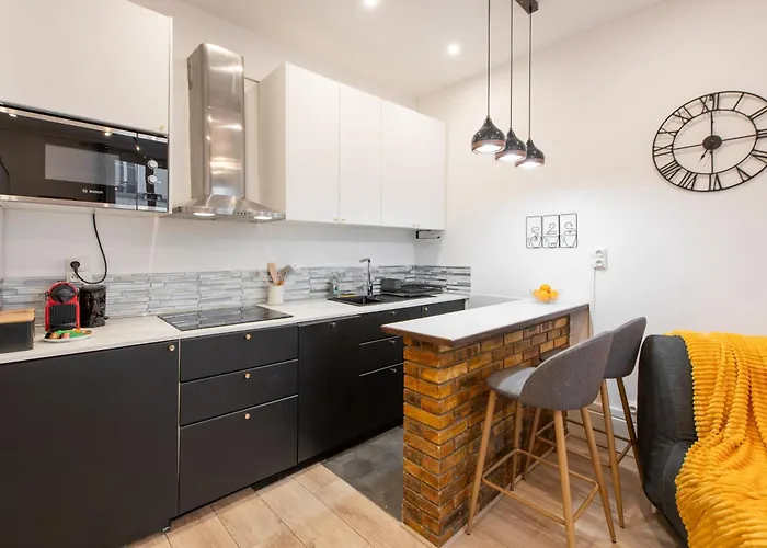 Cozy & Fully Equipped 5 Min Walk To Metro, Montparnasse Neighbourhood * Parijs