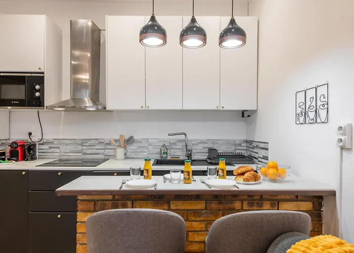 Cozy & Fully Equipped 5 Min Walk To Metro, Montparnasse Neighbourhood