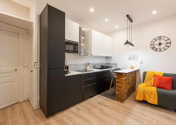 Appartement Cozy & Fully Equipped 5 Min Walk To Metro, Montparnasse Neighbourhood