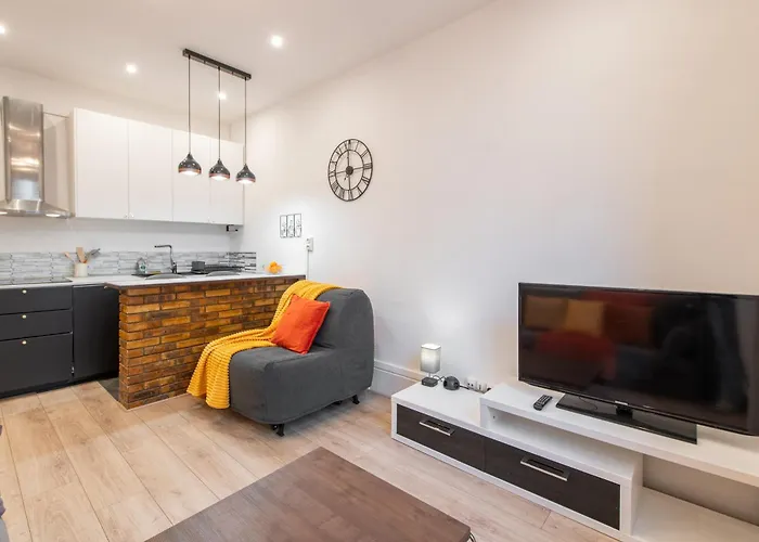 Appartement Cozy & Fully Equipped 5 Min Walk To Metro, Montparnasse Neighbourhood Parijs