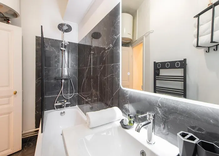 Cozy & Fully Equipped 5 Min Walk To Metro, Montparnasse Neighbourhood Appartement *