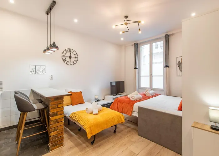 Cozy & Fully Equipped 5 Min Walk To Metro, Montparnasse Neighbourhood * Parijs